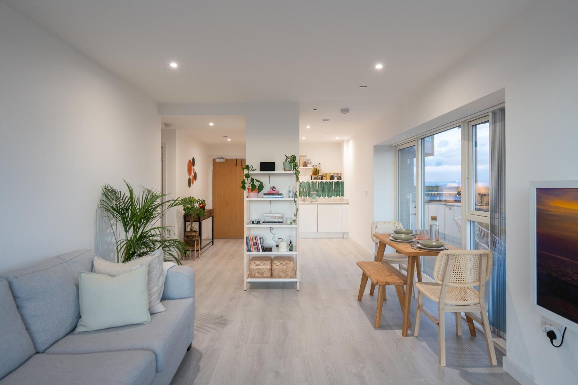 Sunset Retreat: Steps From Heathrow/Twickenham Apartment Hounslow Luaran gambar